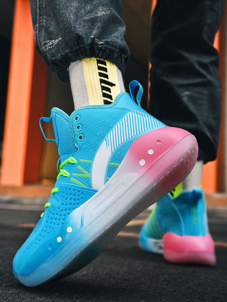 Basketball Sneaker 22